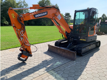 Mini-ekskavators DOOSAN DX63-3