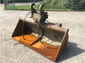 : fotogrāfija galvenē