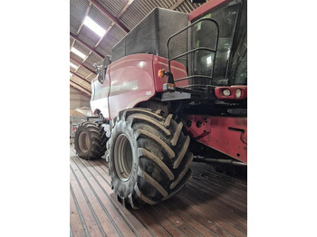 Labības kombains CASE IH Axial-Flow
