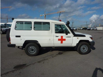 Jaunā Vieglā automašīna Toyota Land Cruiser 78 Metal top hzj 78 ambulance 4.2L Diesel Manual: foto 5