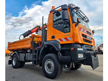 Kravas automašīna pašizgāzējs IVECO Trakker