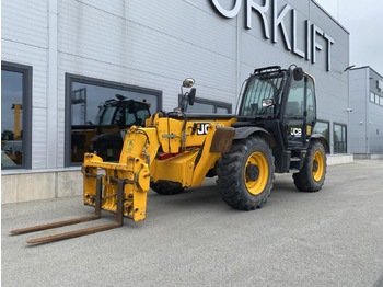 Teleskopiskais iekrāvējs JCB