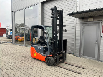Elektroiekrāvējs Toyota 8FBE20T: foto 4