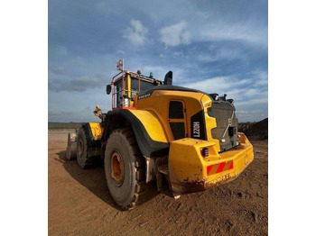 Riteņu iekrāvējs VOLVO L220H