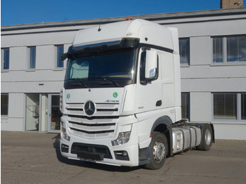 Vilcējs MERCEDES-BENZ Actros 1848