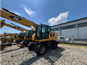 Riteņu ekskavators CATERPILLAR M318F