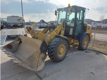 Riteņu iekrāvējs CATERPILLAR 906M