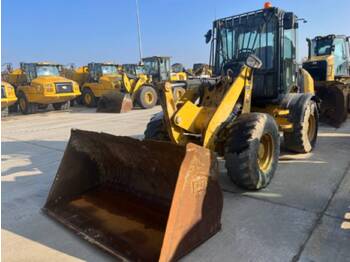 Riteņu iekrāvējs CATERPILLAR 908M