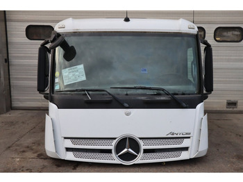 Kabīne un interjers MERCEDES-BENZ