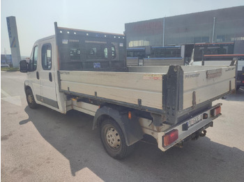 Komercauto pašizgāzējs, Kravas-pasažieru furgons PEUGEOT Boxer 2.2 HDI: foto 3