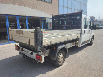 Komercauto pašizgāzējs, Kravas-pasažieru furgons PEUGEOT Boxer 2.2 HDI: foto 4