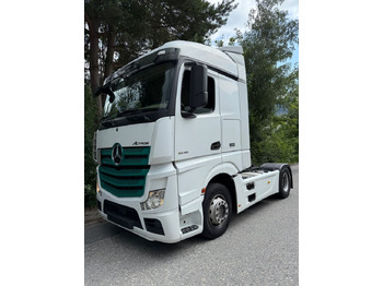 Vilcējs MERCEDES-BENZ Actros 1846