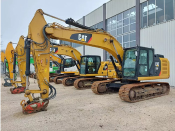 Kāpurķēžu ekskavators CATERPILLAR 323