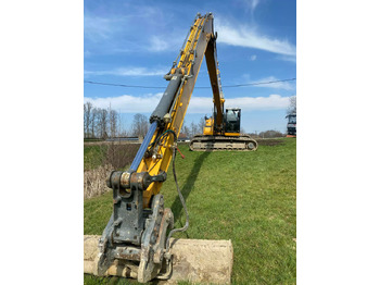 Kāpurķēžu ekskavators LIEBHERR R 926