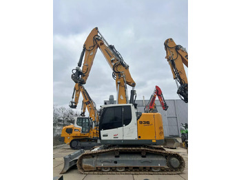 Kāpurķēžu ekskavators LIEBHERR R 936
