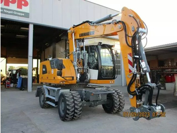 Riteņu ekskavators LIEBHERR A 916