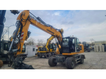 Riteņu ekskavators LIEBHERR