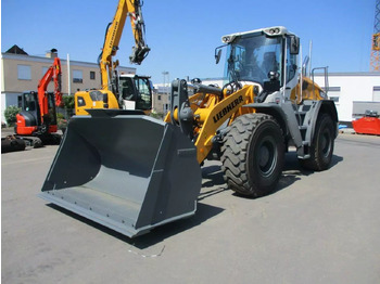 Riteņu iekrāvējs LIEBHERR L 526