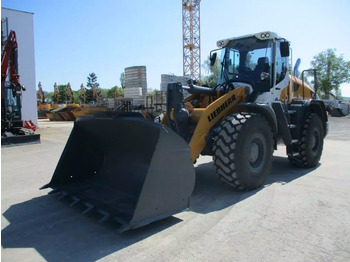 Riteņu iekrāvējs LIEBHERR L 526