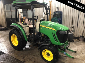 Komunālais traktors JOHN DEERE