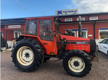 Traktors VALMET
