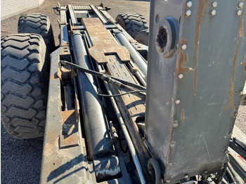 Multilift/ Būvgružu konteinera piekabe Volvo A25C Lastväxlarvagn: foto 2