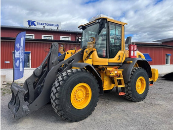 Riteņu iekrāvējs VOLVO L90H