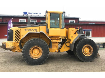 Riteņu iekrāvējs VOLVO L110E