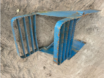 Pakāpiens - Traktors Ford New Holland 8730 - Stopnica | Stopnie: foto 2