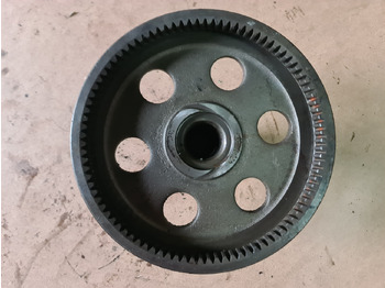 Pusass - Lauksaimniecības tehnika John Deere 4650, 4850 Wał Wejściowy z Przekładnią R70848: foto 3