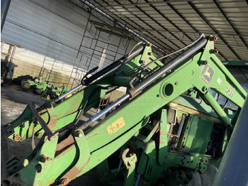 Frontālais iekrāvējs John Deere 6810 - przedni ładowacz TUR 731: foto 2