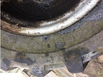 Ritenis - Iekraušanas tehnika Koło John Deere 4400 - 405/70-24: foto 3 Ritenis - Iekraušanas tehnika Koło John Deere 4400 - 405/70-24: foto 3