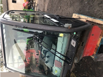 Kabīne - Lauksaimniecības tehnika Manitou - Kabina: foto 4