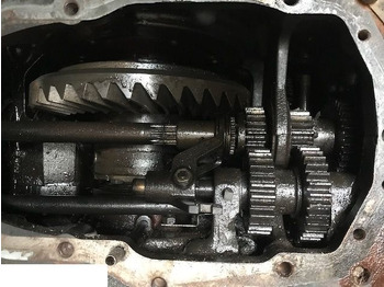Pārnesumkārba un rezerves daļas MASSEY FERGUSON