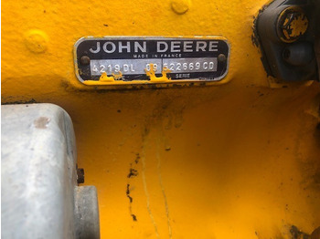 Dzinējs - Lauksaimniecības tehnika Silnik John Deere 4219: foto 2