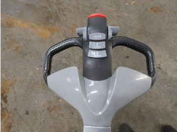 Rokas palešu ratiņi STILL EXU16/LiIon: foto 3 Rokas palešu ratiņi STILL EXU16/LiIon: foto 3