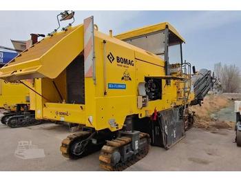 Asfalta frēze BOMAG
