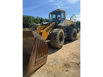 Riteņu iekrāvējs LIEBHERR L 550