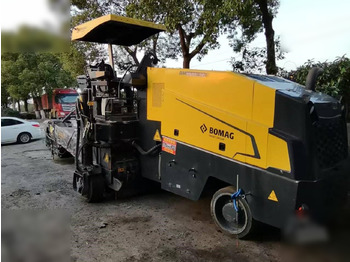 Asfalta frēze BOMAG