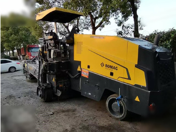 Asfalta frēze BOMAG
