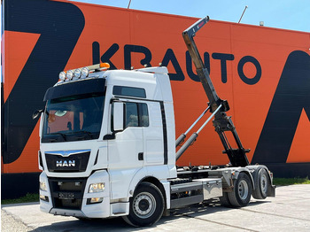 Pacēlājs ar āķi MAN TGX 26.560