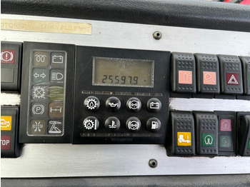 Vilcējs Terberg YT 182 / Cummins / Allison / 2008 / Terminal Tractor: foto 5