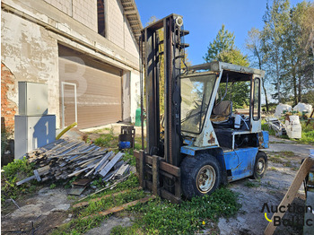 Autokrāvējs CATERPILLAR