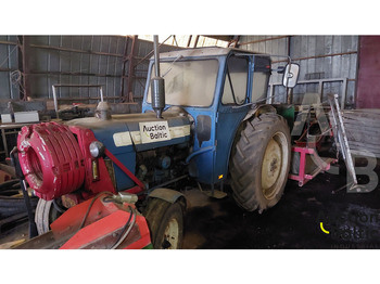 Traktors FORD