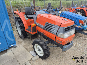 Traktors KUBOTA