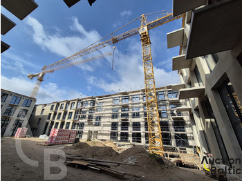 Torņa celtnis LIEBHERR