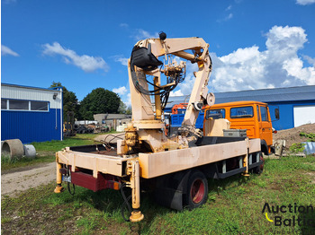 Bortu kravas automašīna/ Platforma, Kravas auto ar manipulatoru Magirus 130 M 8: foto 4