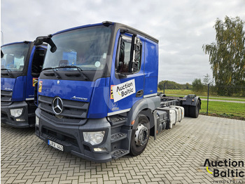 Šasija kravas automašīna MERCEDES-BENZ Actros 1843