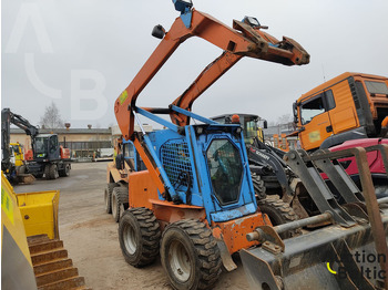 Kompaktiekrāvējs NEW HOLLAND