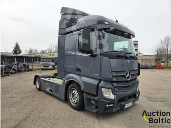 Vilcējs MERCEDES-BENZ Actros 1843